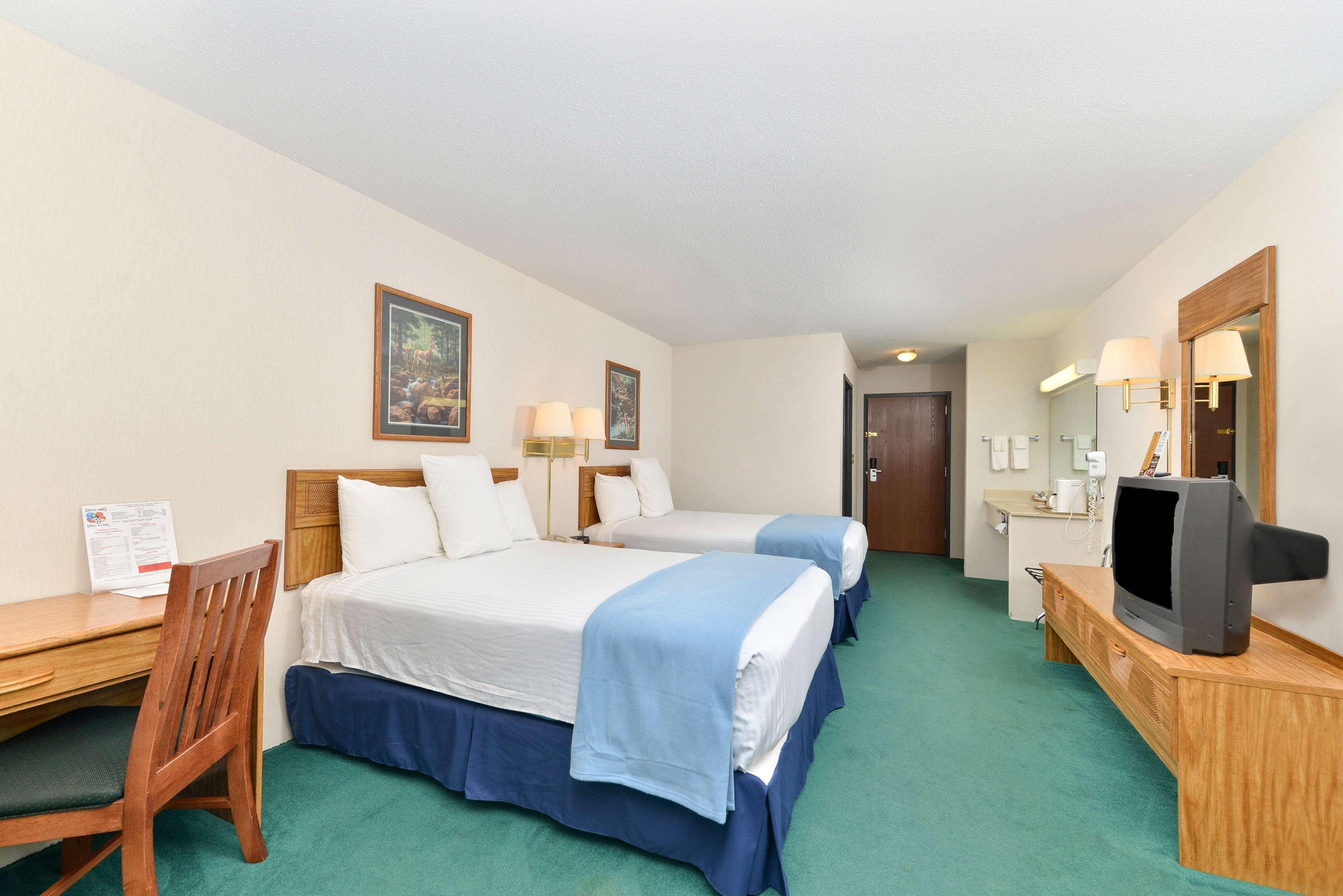 Americas Best Value Inn & Suites - Tahquamenon Country Newberry Ngoại thất bức ảnh