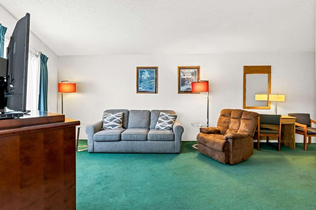 Americas Best Value Inn & Suites - Tahquamenon Country Newberry Phòng bức ảnh