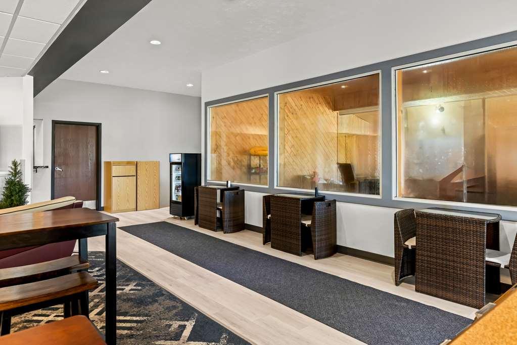 Americas Best Value Inn & Suites - Tahquamenon Country Newberry Nhà hàng bức ảnh
