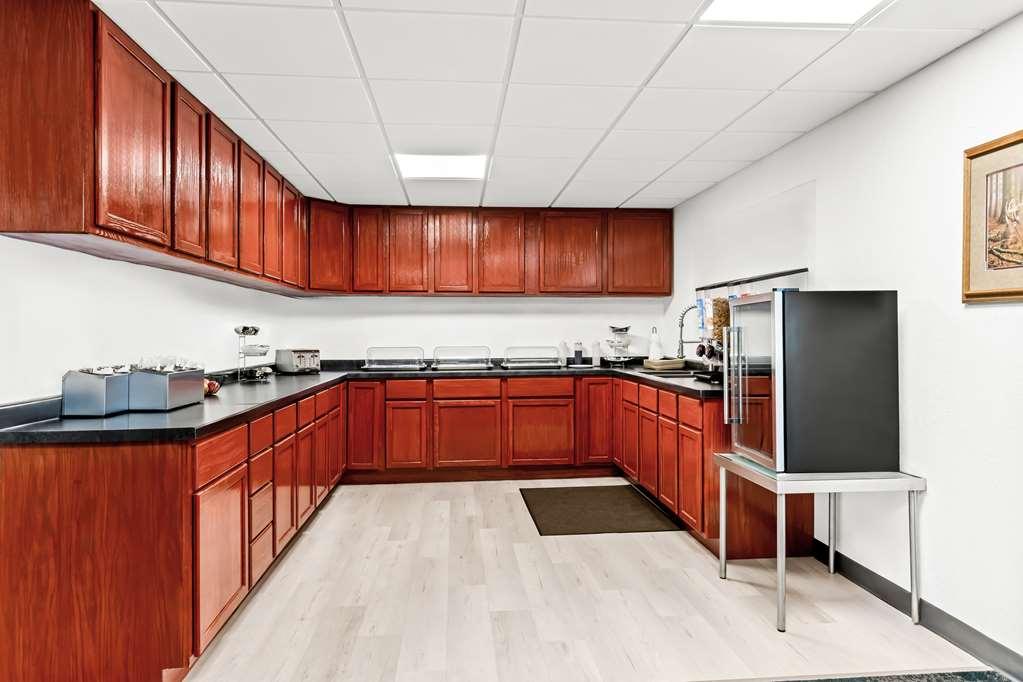 Americas Best Value Inn & Suites - Tahquamenon Country Newberry Nhà hàng bức ảnh