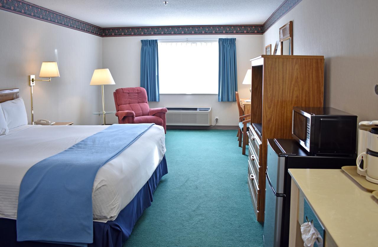 Americas Best Value Inn & Suites - Tahquamenon Country Newberry Ngoại thất bức ảnh