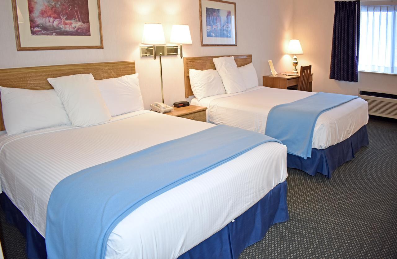 Americas Best Value Inn & Suites - Tahquamenon Country Newberry Ngoại thất bức ảnh