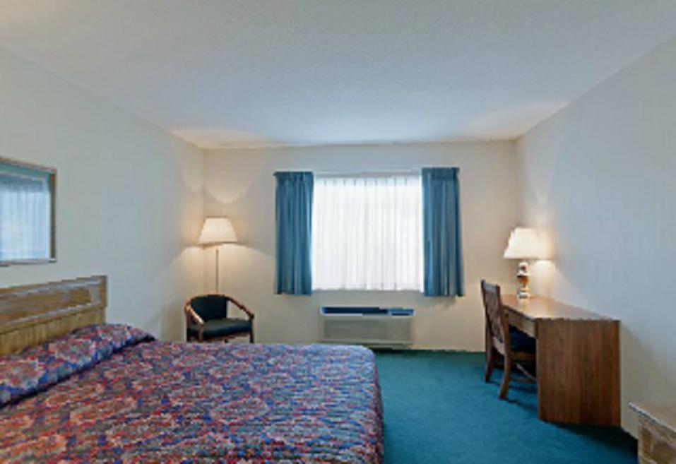 Americas Best Value Inn & Suites - Tahquamenon Country Newberry Ngoại thất bức ảnh